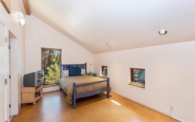 061 - Boulder Bay Retreat