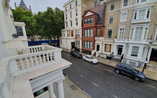 Studio Apartment in South Kensington 2