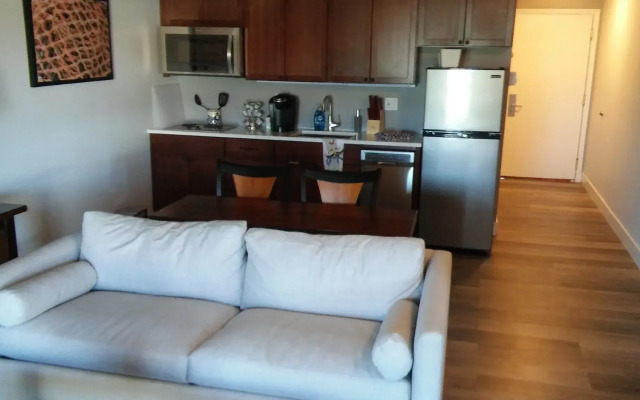 Astoria Riverwalk Inn