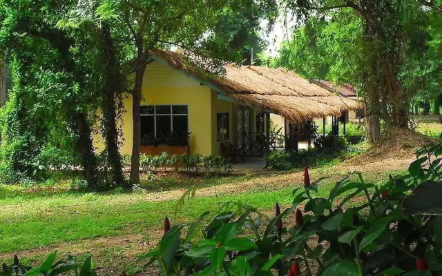 Country Lake Nature Lodge