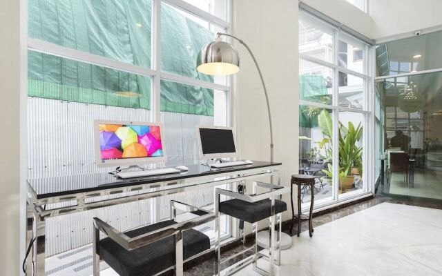 Clover Haus Sukhumvit 33 By Favstay