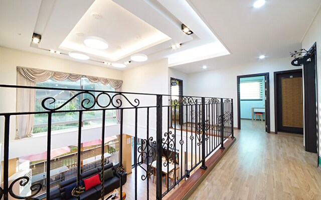 Jebudo Neuldanbee Pension