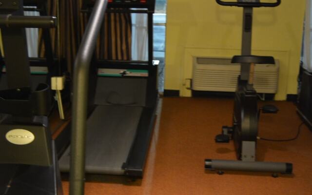 Economy Hotel Plus Wichita