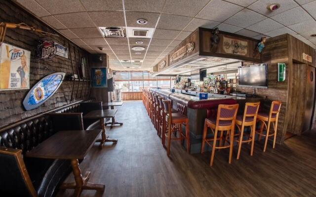 Windjammer Motor Inn