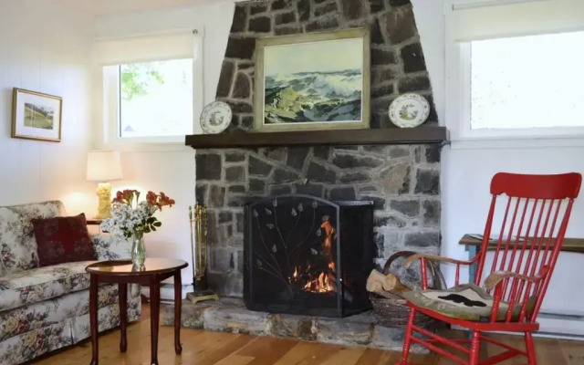 Still Point Lodge & Cottages