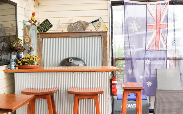 Room @ 88 – Outside – Devonport