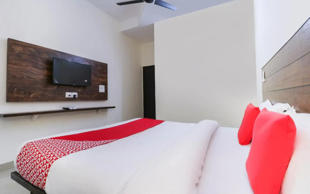 OYO 67595 Hotel Red Oak