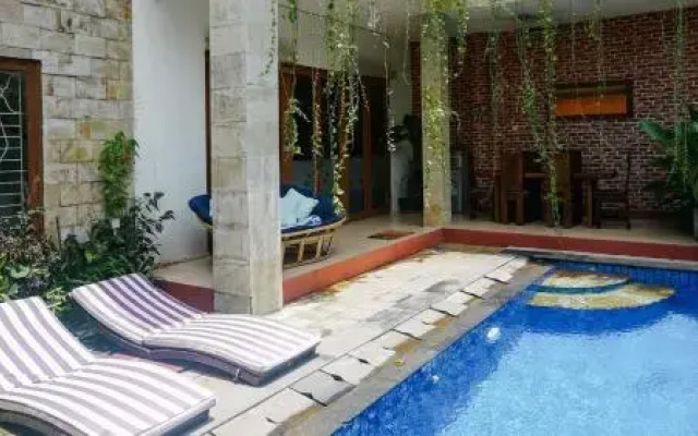 Jasmine Villa Batu Bolong