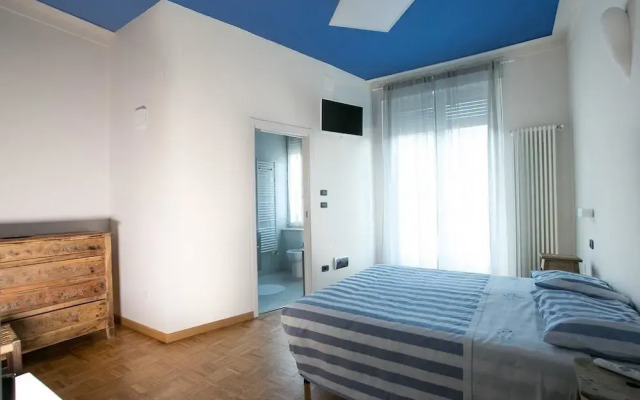 Boulevard 900 - Comfort and Style - Entire Structure 12 Beds