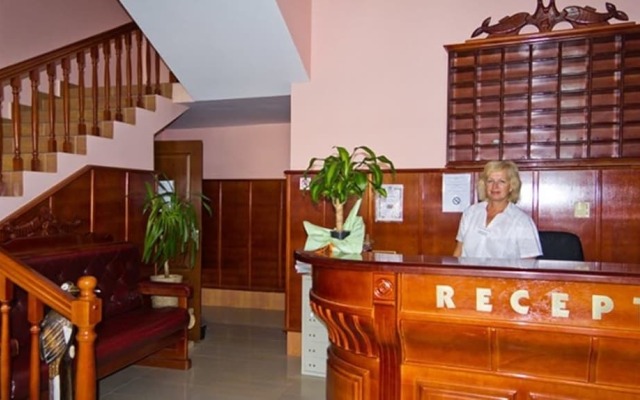 Hotel Mants II
