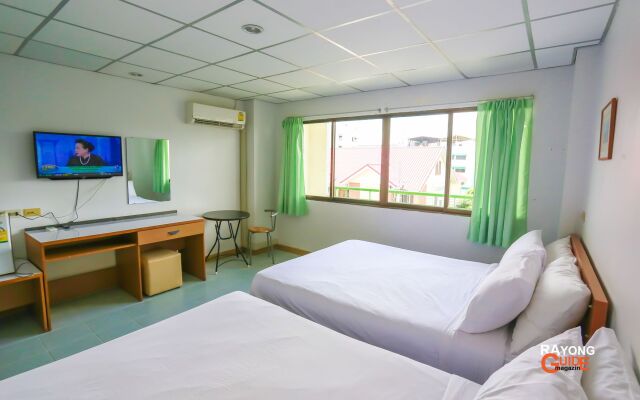 Central Place Hotel