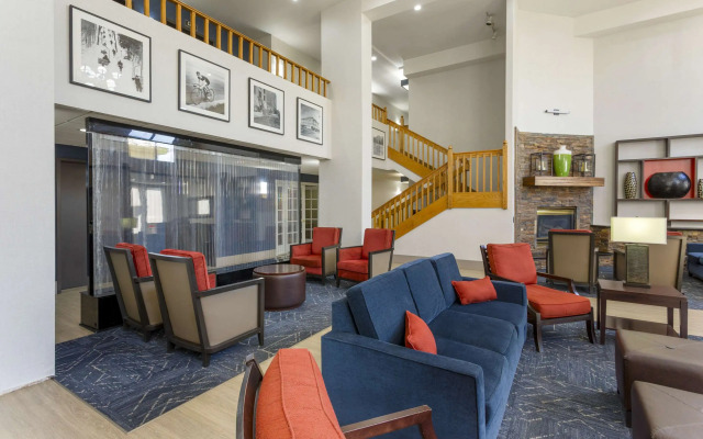 Comfort Suites Ogden Conference Center