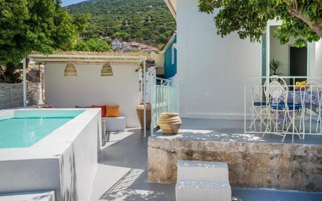 Bohemian Nest - Cheerful 2-Bedroom Villa with pool