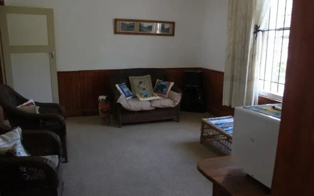 Trackers Inn