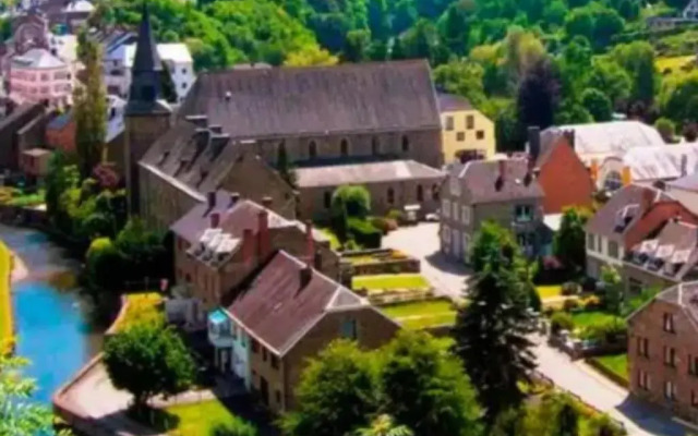 Magnifique maison ardennaise avec Sauna & Jacuzzi