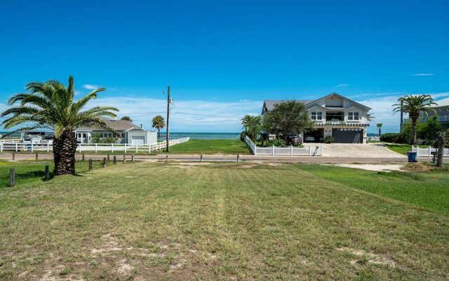 Salt Life Bay Getaway