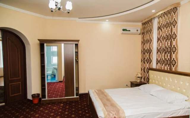 Отель Art Vesta