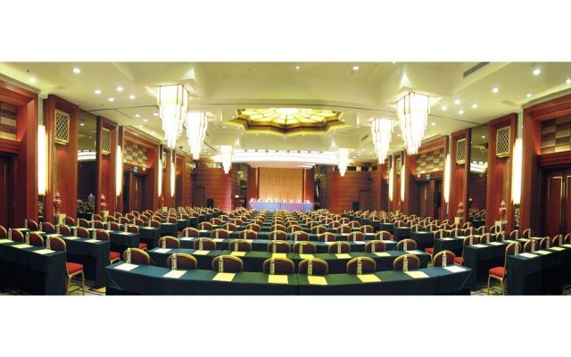 Yinlong Hotel
