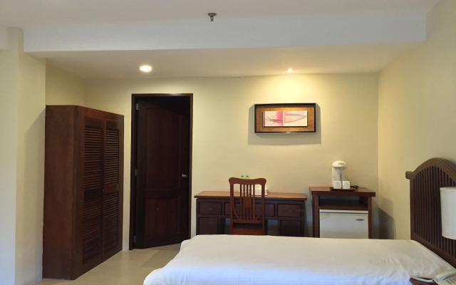 Mango Valley Hotel 1