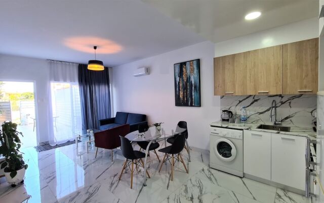 Paphos Light House Apartment