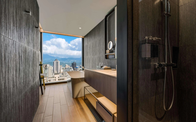 Hotel Resonance Taipei, Tapestry Collection by Hilton