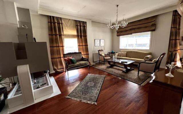 Central Luxury Apartment with huge balcony