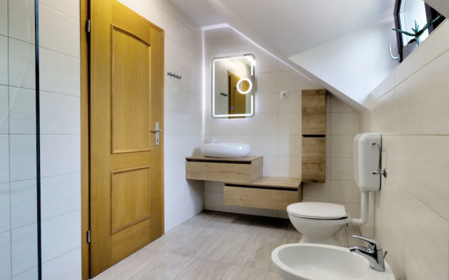 Charming Apartment in Bled Near Lake