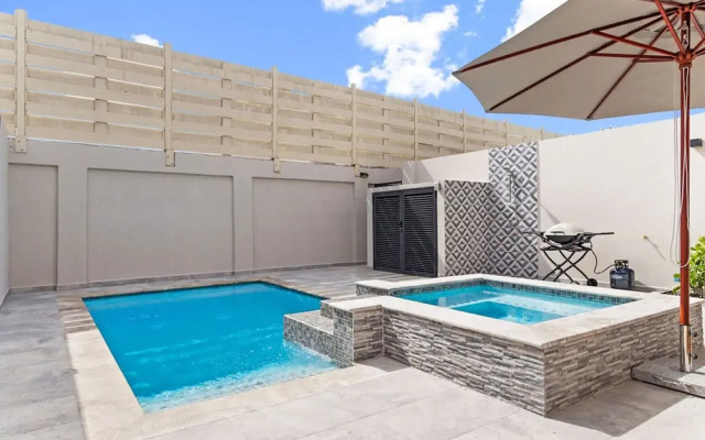 NEW Lux 4BR Villa w Private Pool Walk to Beach