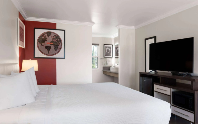 Ramada by Wyndham San Diego Poway Miramar