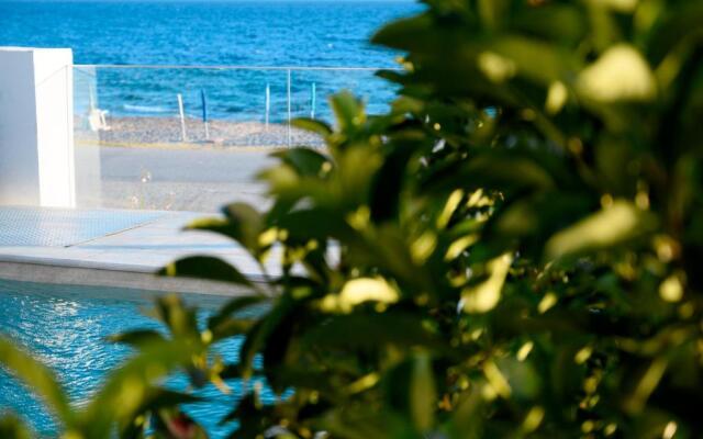 Villa Dorra Coast Suites