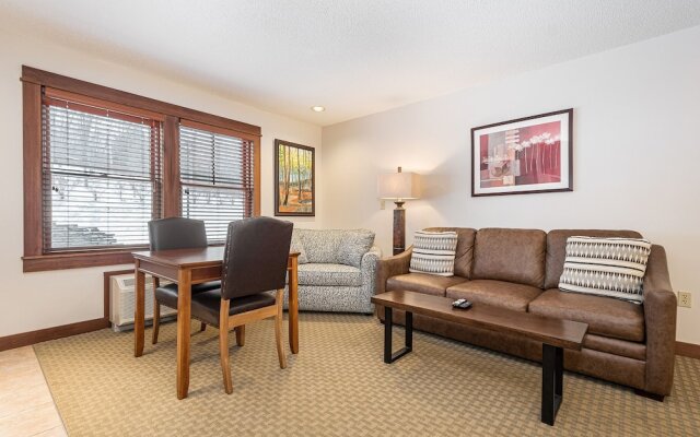 Suites at Silver Tree A124