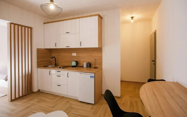 apartments and rooms arch