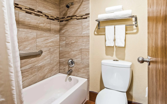 SureStay Plus Hotel by Best Western Kearney Liberty North