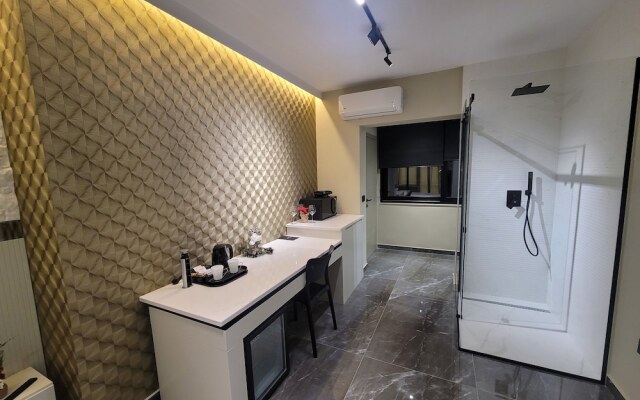 La Mirage Suites & Apartments