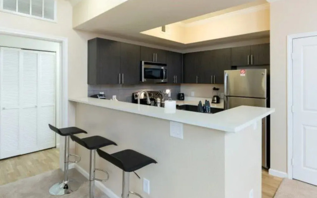 Global Luxury Suites At San Fernando
