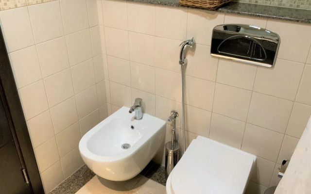 Ascapes Bay Central 1 Tower