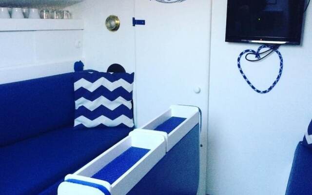 Voilier A Quai Gruissan