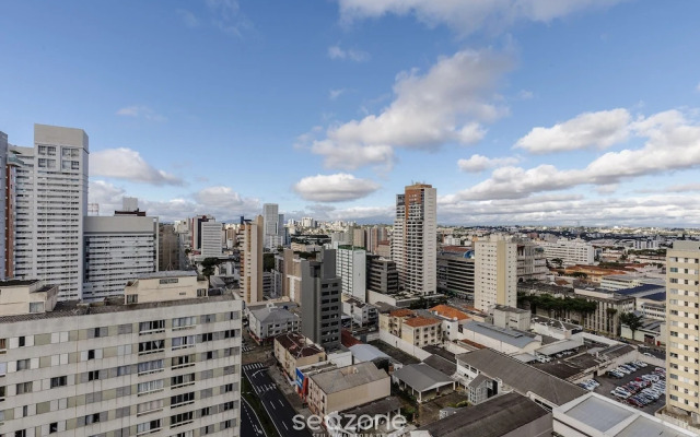Comfortable and Complete Stay in Downtown Curitiba - ECL