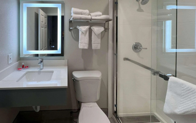 Quality Inn Tracy I-205