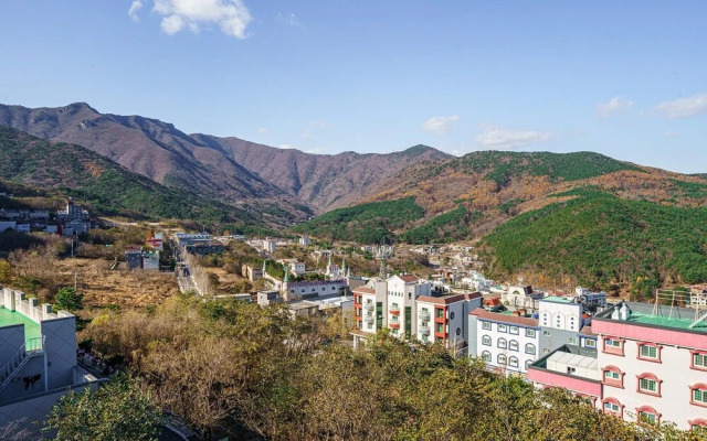 Ulsan Yeungnamalpeuseu MW