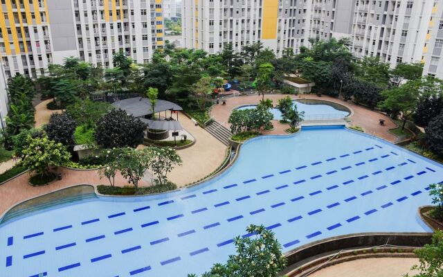 Comfort And Homey 2Br At Springlake Apartment Bekasi