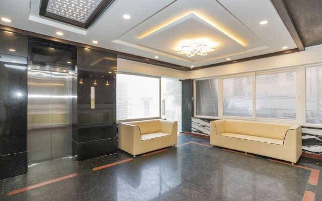 Capital O 13184 Savi International