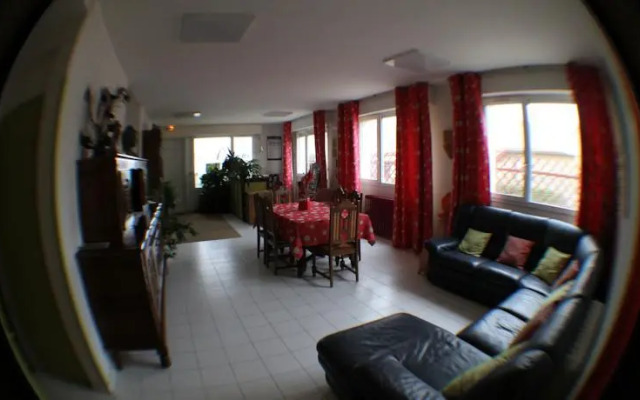 Hotel Bar Restaurant La Pomme de Pin