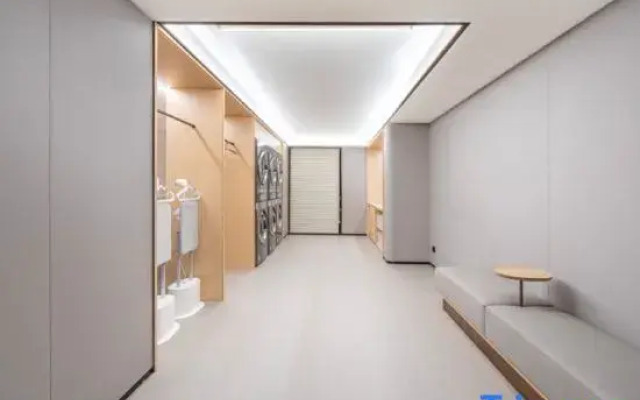 JI Hotel (Shanghai Wildlife Park Huinan Subway Station)