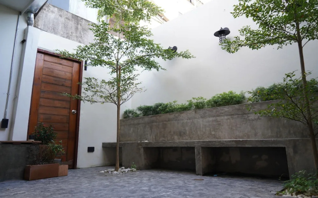 Slee Hostel Chiangmai - Adults Only