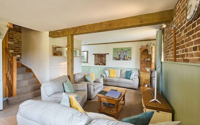 Host Stay Granary Barn