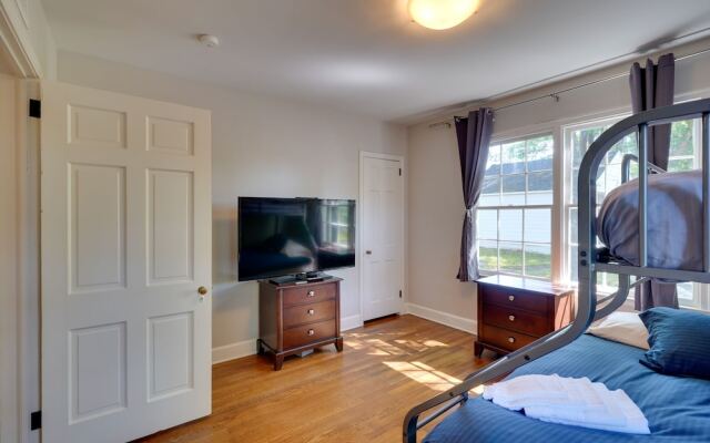 Cozy Durham Home Near Universities!