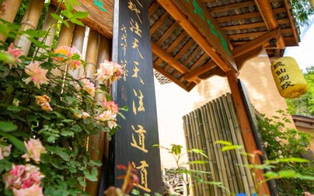 Yinxian Bieyuan Hostel