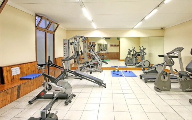 Lake Garda, Beautiful Residence Features Many Facilities