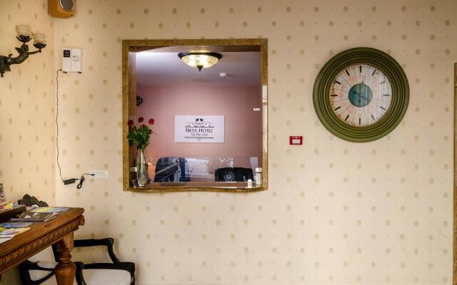 Ness Hotel